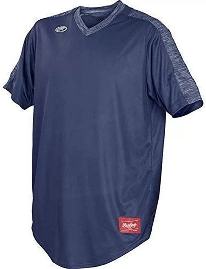 Pullover made of fleece by Rawlings for adults.